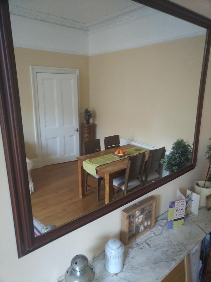 Appartamento Luxury Holland Park, Sleeps 2, Free S'Fast Wifi Londra Esterno foto